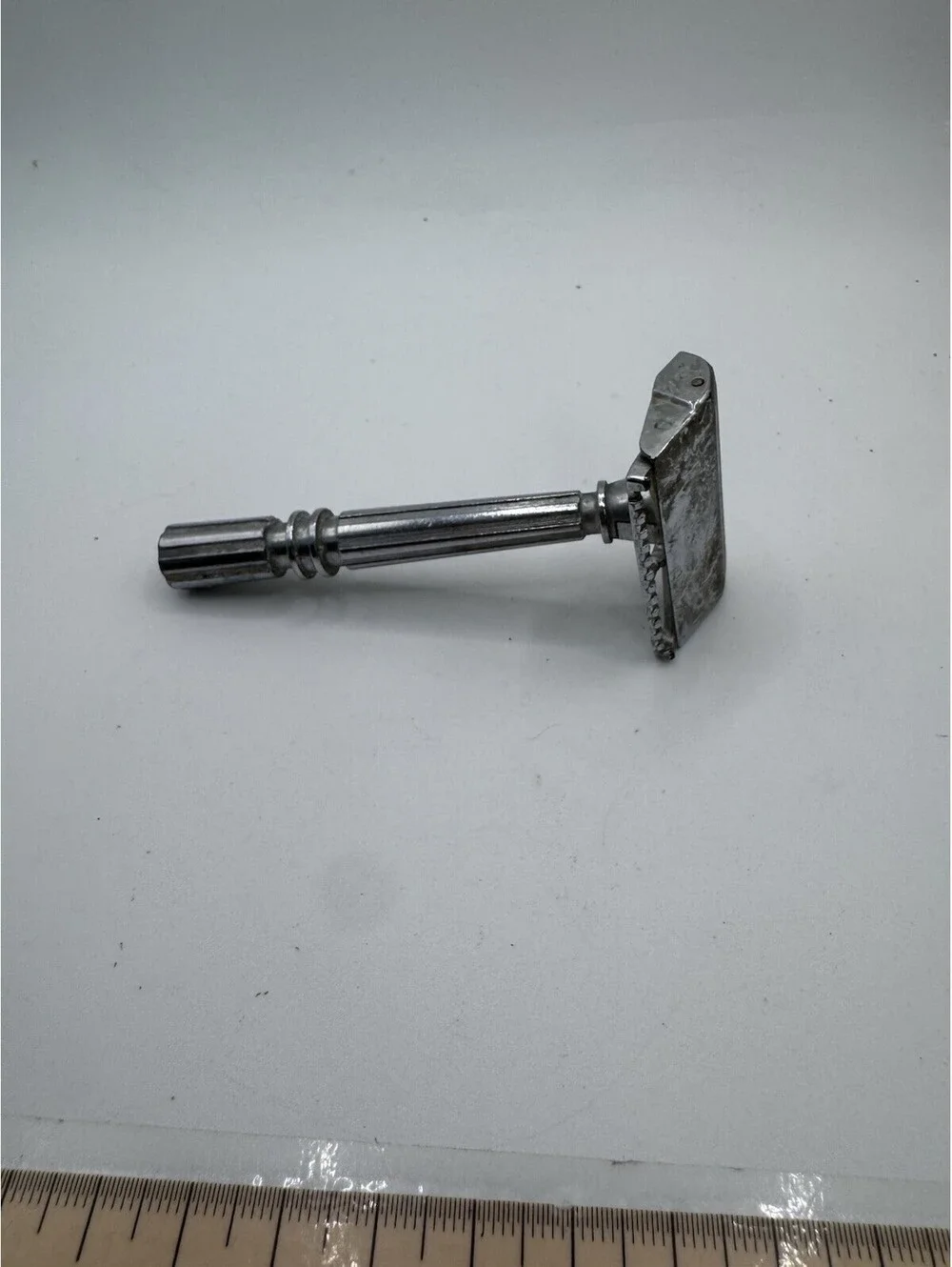 Vintage Gem Micromatic Open Comb Silver Tone Single Edge Safety Razor Operable